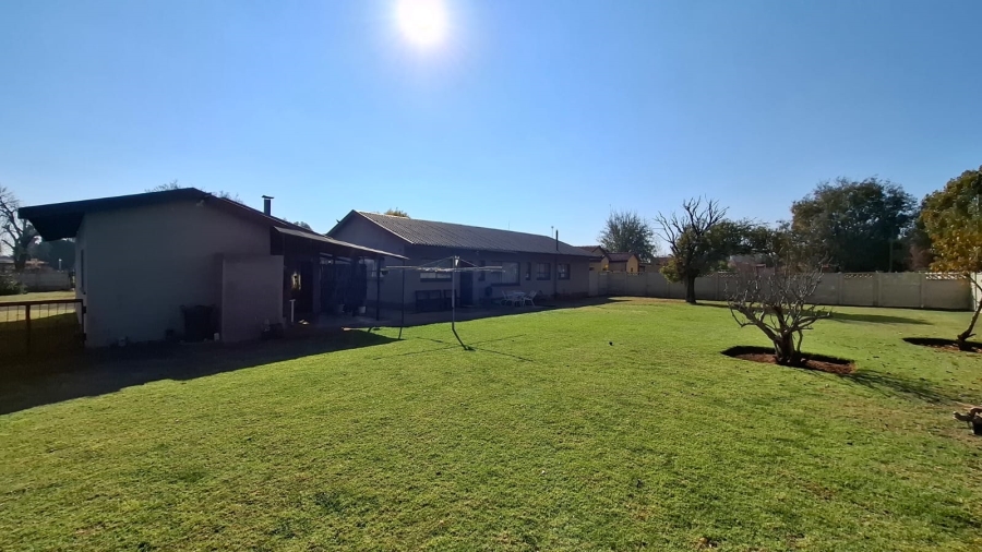 4 Bedroom Property for Sale in Meiringspark North West